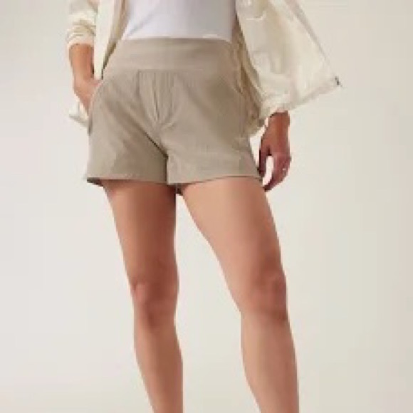 Athleta Pants - Athleta shorts